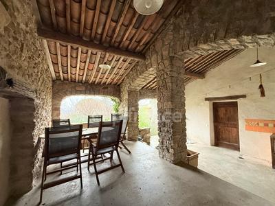 Maison - 352 m² - 6 pièces