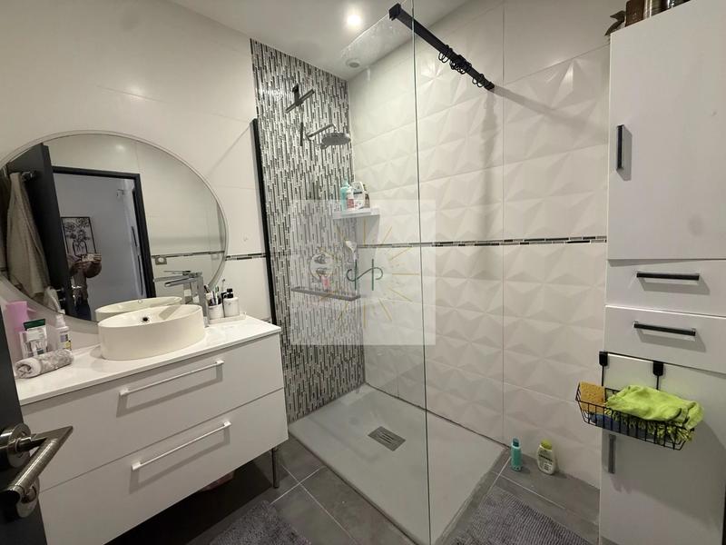 Maison - 87 m² - 5 pièces