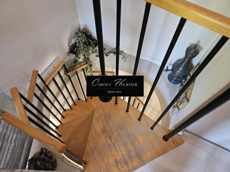 Maison - 141 m² - 7 pièces