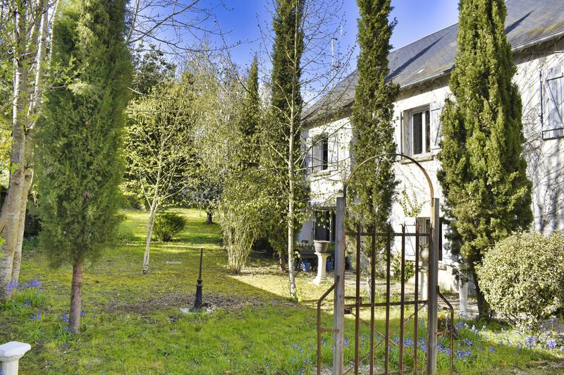 Maison - 242 m² - 7 pièces