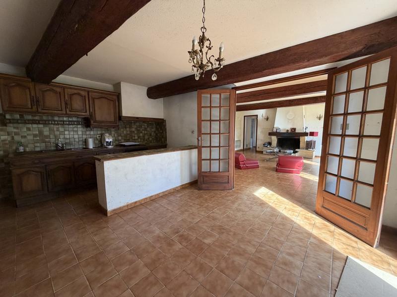 Maison - 207 m² - 7 pièces