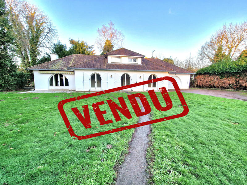 Maison - 199 m² - 6 pièces