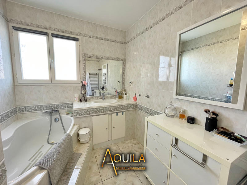 Appartement - 75 m² - 3 pièces