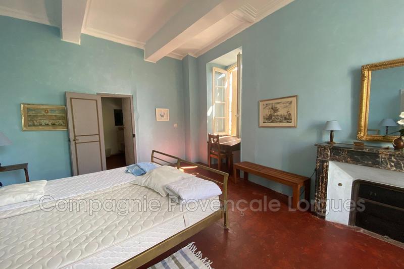 Maison - 1 150 m² - 25 pièces