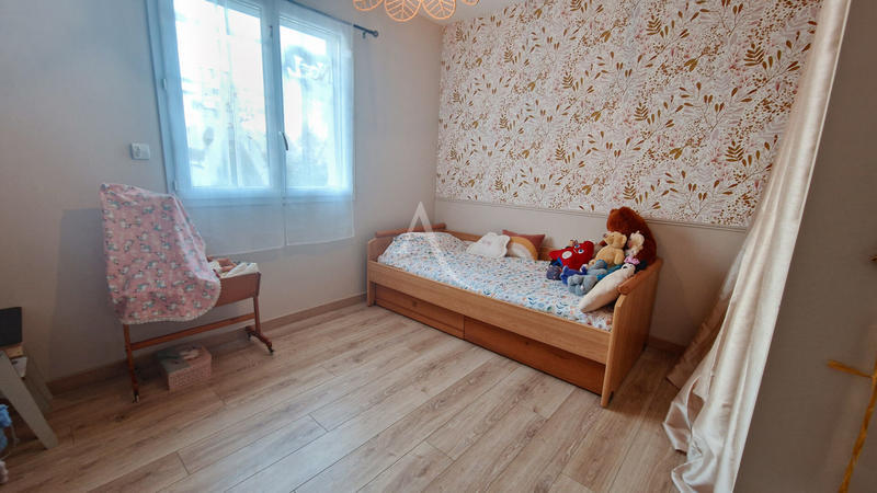 Maison - 94 m² - 5 pièces