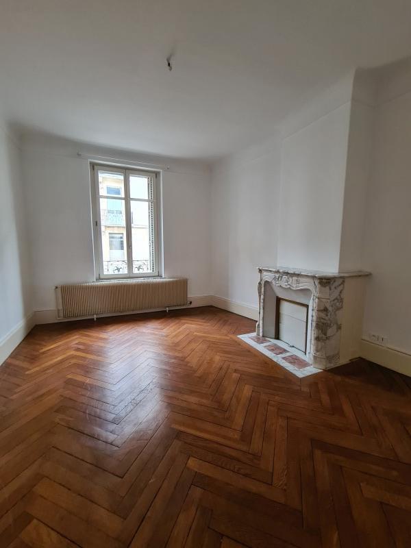 Appartement - 100 m² - 4 pièces
