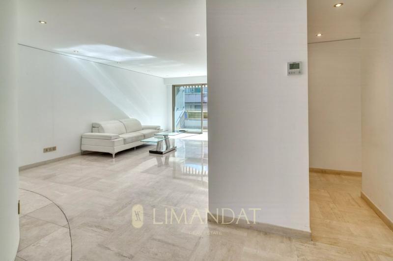 Appartement - 200 m² - 7 pièces