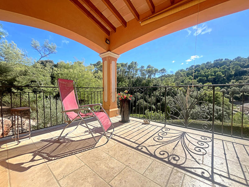 Maison - 230 m² - 6 pièces