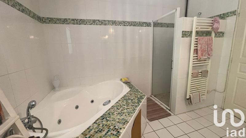 Maison - 226 m² - 8 pièces