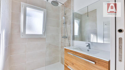 Maison - 104 m² - 4 pièces