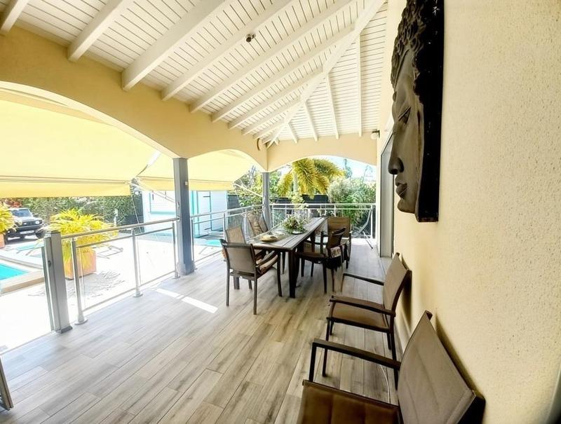 Maison - 188 m² - 9 pièces