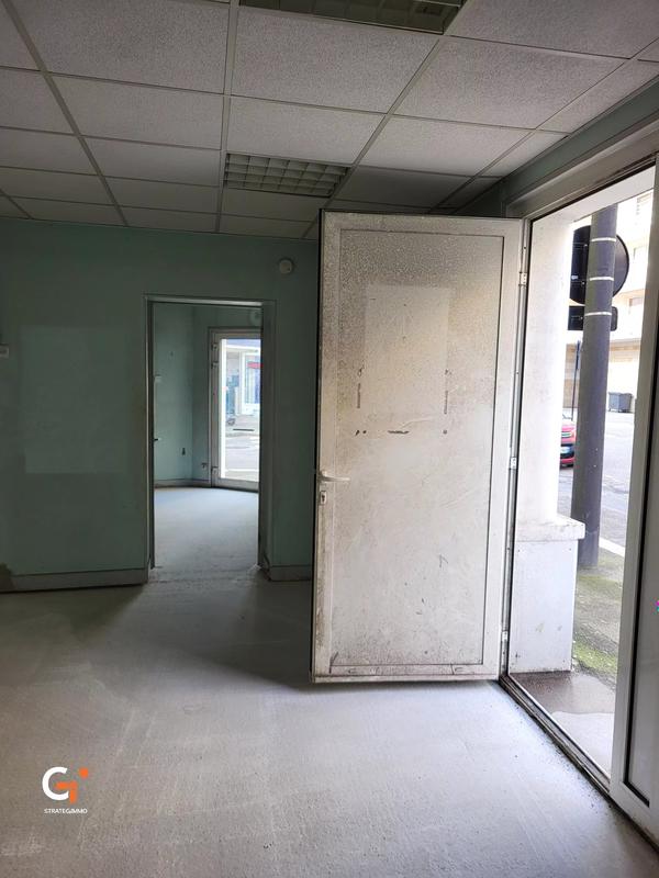 Local commercial - 47 m² - 2 pièces