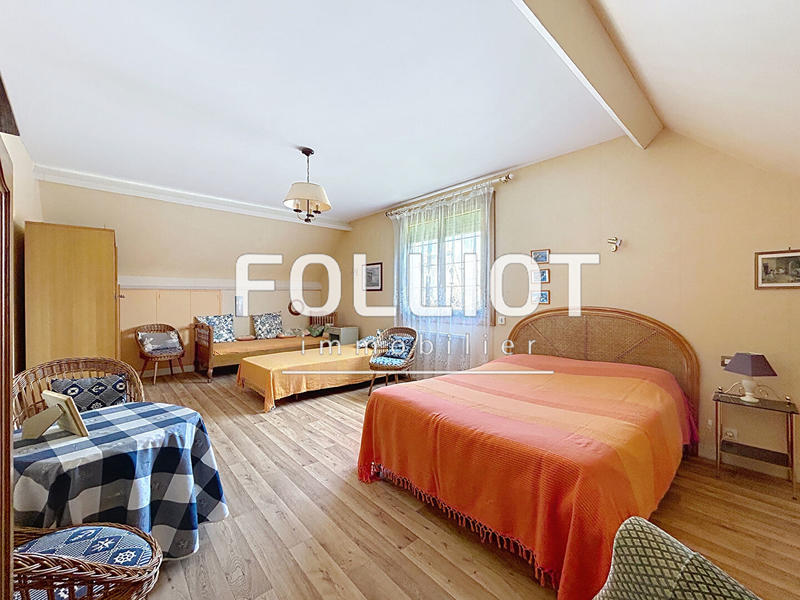 Maison - 170 m² - 7 pièces