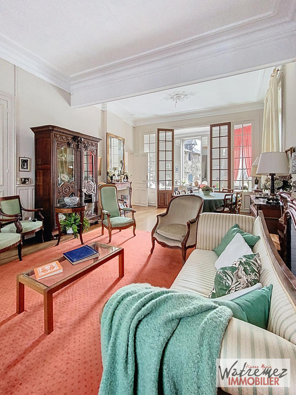 Maison - 352 m² - 1 pièce