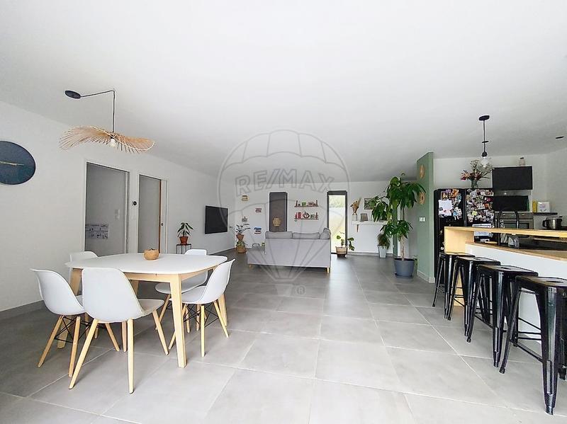 Maison - 150 m² - 6 pièces