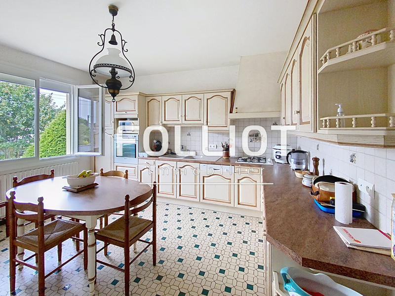 Maison - 159 m² - 6 pièces