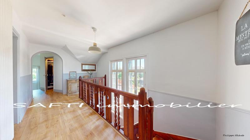 Maison - 190 m² - 9 pièces