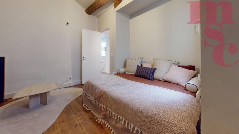 Appartement - 116 m² - 6 pièces