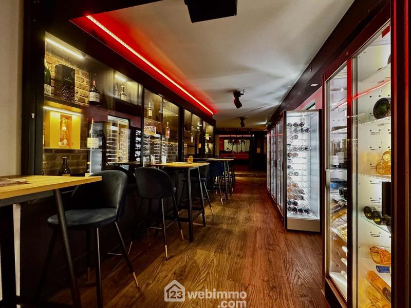 Local commercial - 529 m² - 6 pièces