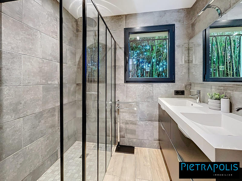 Maison ancienne - 196 m² - 8 pièces