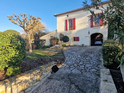 Propriété - 170 m² - 7 pièces