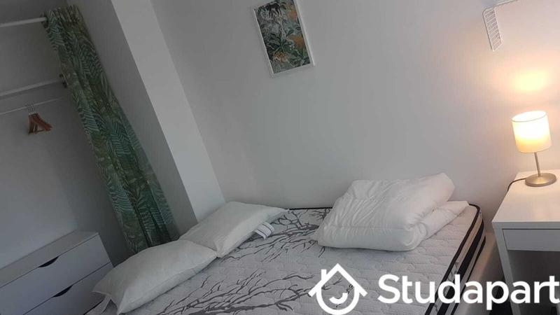 Chambre - 10 m² - 1 pièce