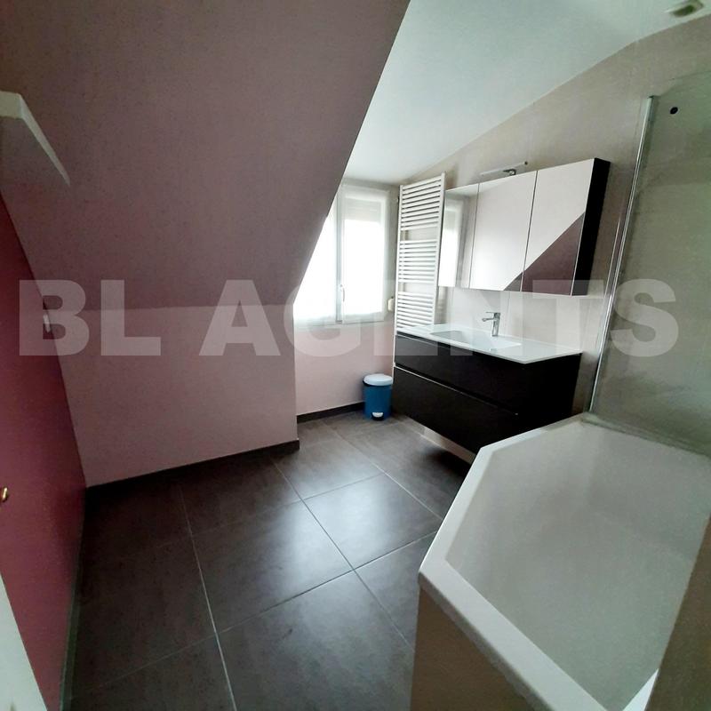 Maison - 85 m² - 5 pièces