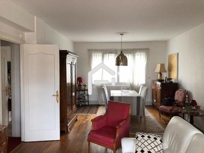 Appartement - 95 m² - 5 pièces