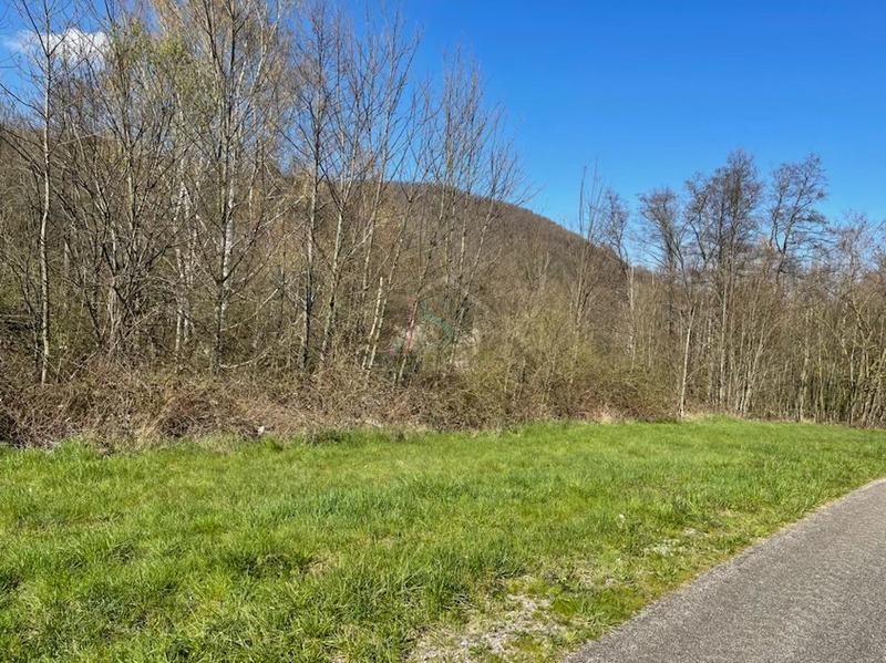 Terrain industriel - 5 042 m²