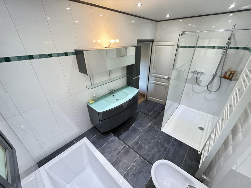 Villa - 175 m² - 6 pièces