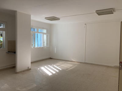 Local commercial - 220 m²