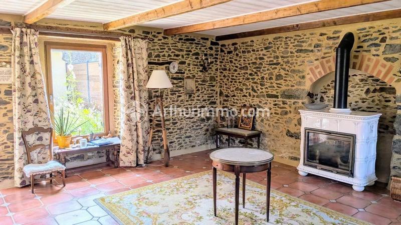 Maison - 227 m² - 8 pièces