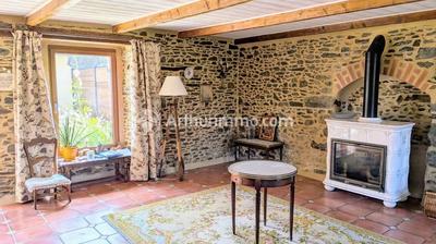 Maison - 227 m² - 8 pièces