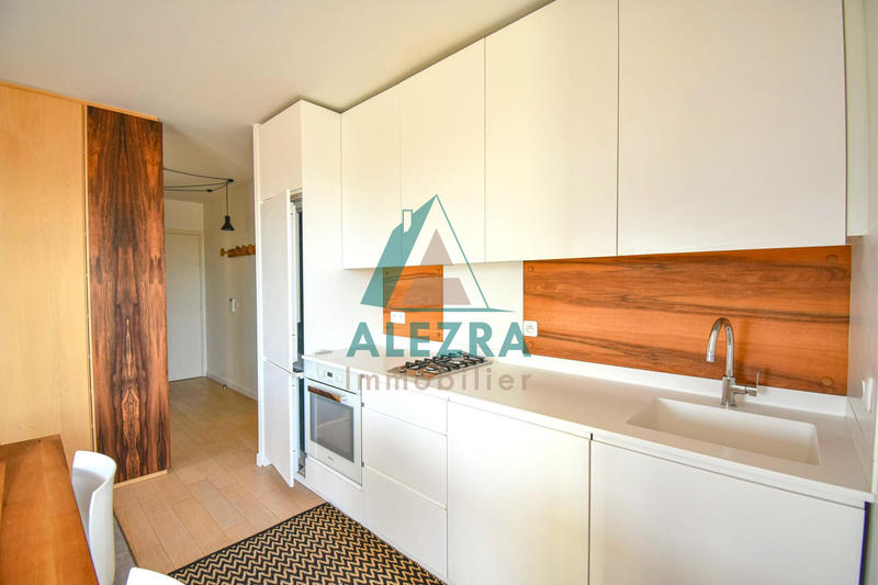 Appartement - 84 m² - 4 pièces