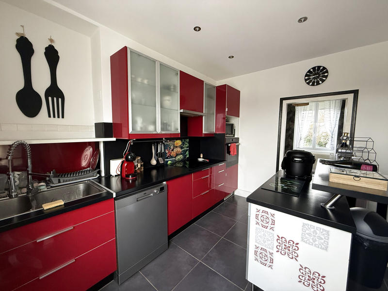 Maison - 105 m² - 7 pièces