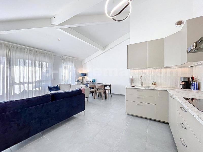 Appartement - 84 m² - 4 pièces