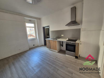 Appartement - 99 m² - 5 pièces