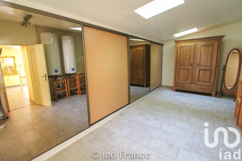 Maison - 230 m² - 9 pièces