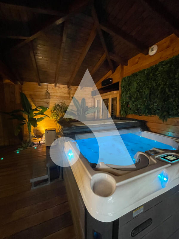 Maison - 155 m² - 6 pièces