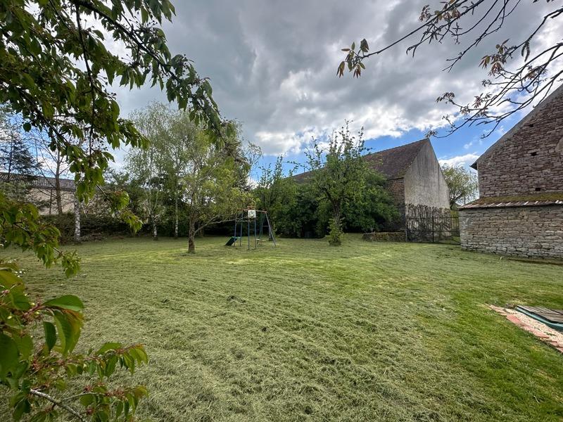 Propriété - 290 m² - 12 pièces