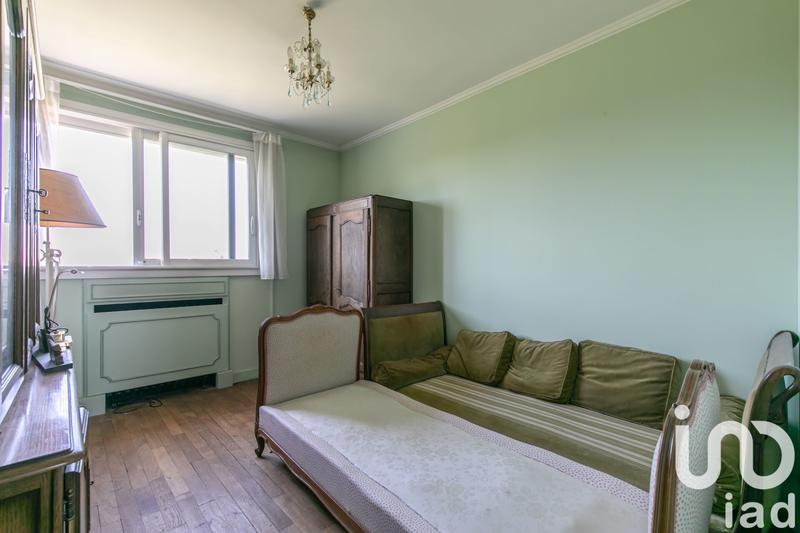 Maison - 230 m² - 12 pièces