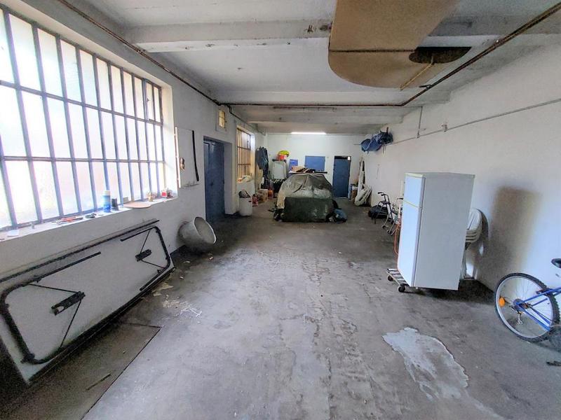 Maison - 435 m² - 13 pièces