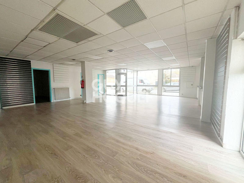 Local commercial - 150 m² - 3 pièces