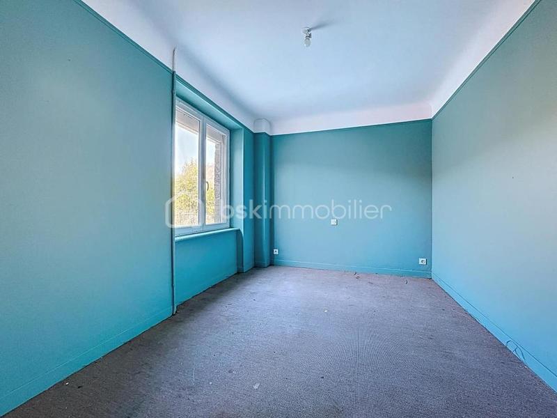 Maison traditionnelle - 158 m² - 6 pièces