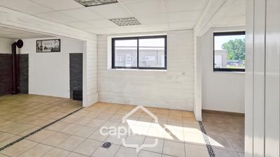 Local commercial - 220 m² - 9 pièces