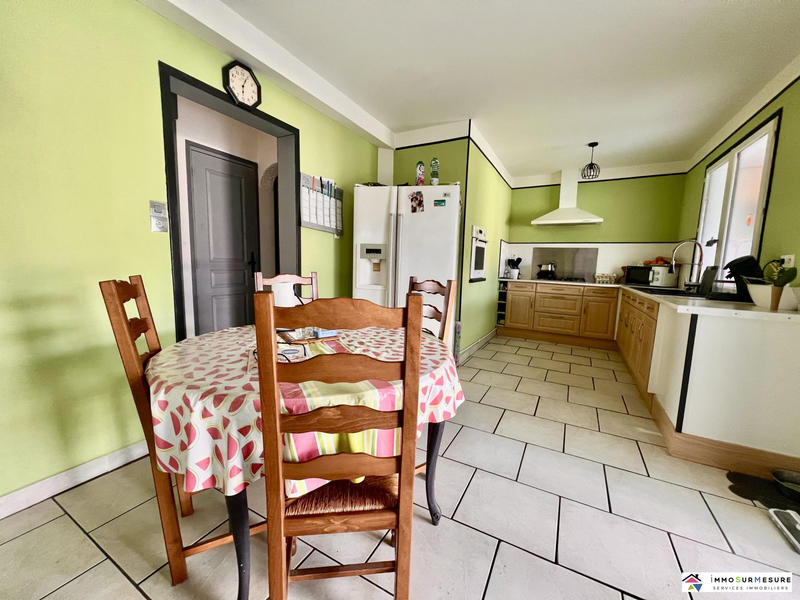 Maison - 180 m² - 5 pièces