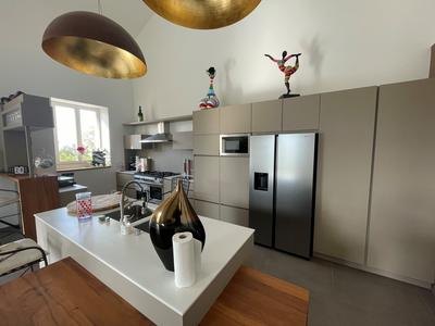 Maison - 436 m² - 11 pièces