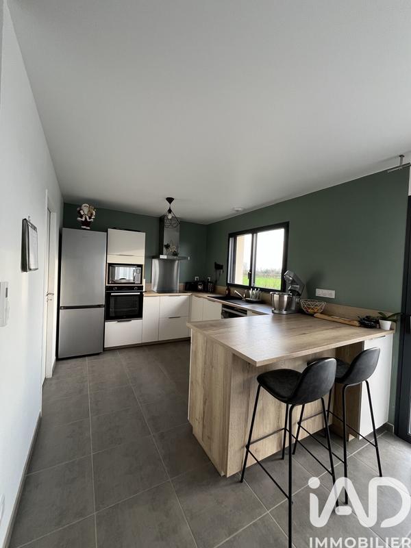 Maison - 90 m² - 5 pièces