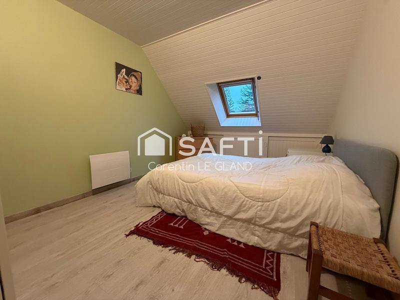 Maison - 230 m² - 8 pièces