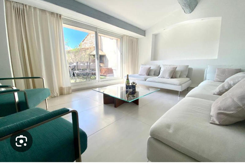 Appartement - 90 m² - 5 pièces